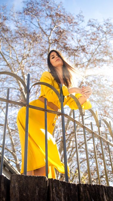 vestido amarillo abotonado primavera verano 2020 Sicala