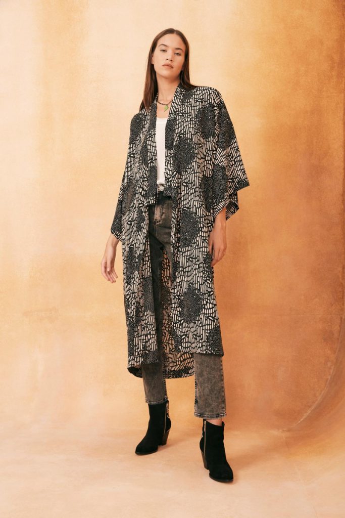 Rapsodia outfit moderno invierno 2021 kimono largo