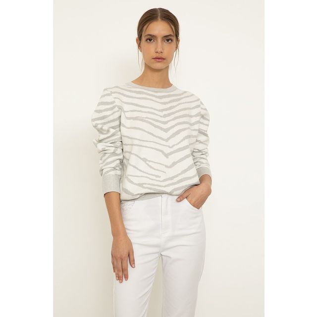 sweater animal print y pantalon blanco inedita invierno 2021