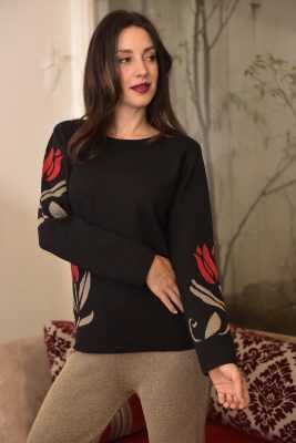 sweater negro bordado invierno 2021 Di Madani Sweaters