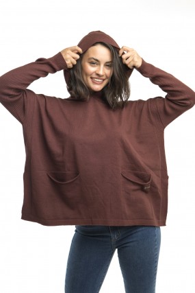 sweater con capucha nuss tejidos invierno 2022