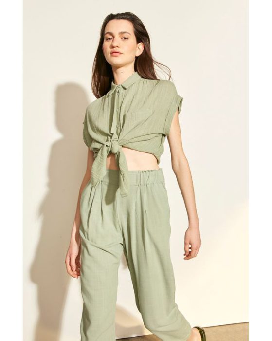 look top y pantalon lino desiderata verano 2023