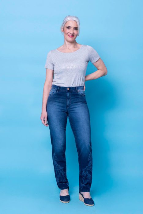 jeans para senoras verano 2023 Adriana Costantini