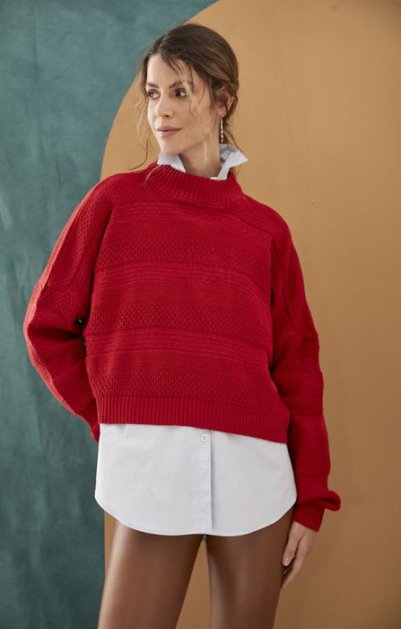 sweater cuello redondo con camisa rimmel invierno 2023