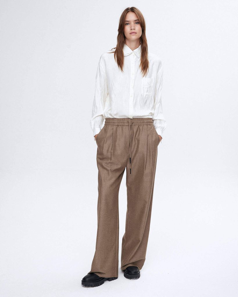 look clasico con camisa y pantalon invierno 2023 Graciela Naum