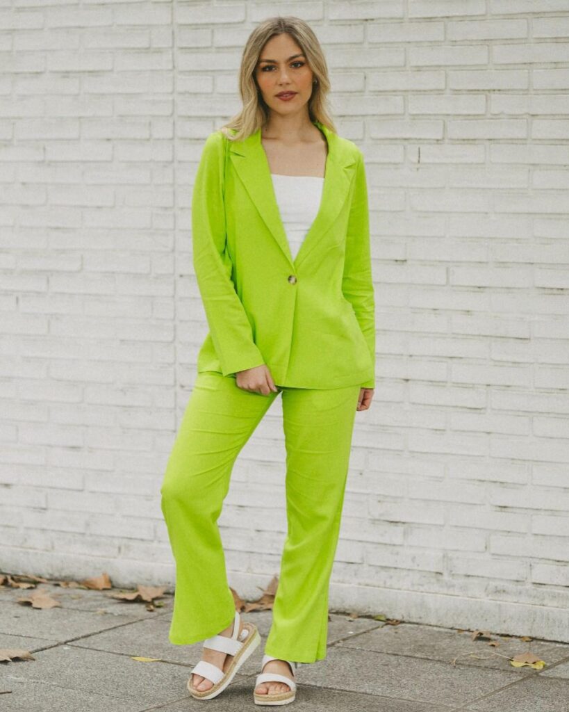 traje verde lima Summa looks mujer verano 2024