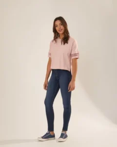 jeans y remera Mujer taverniti verano 2024