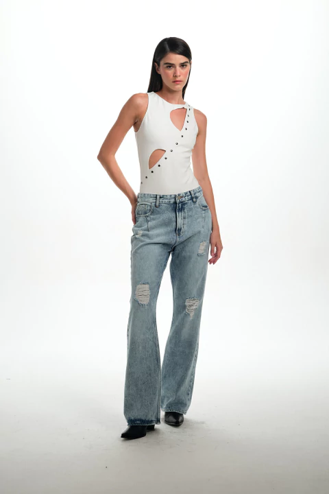 body blanco y jeans invierno 2024 DOLL Store