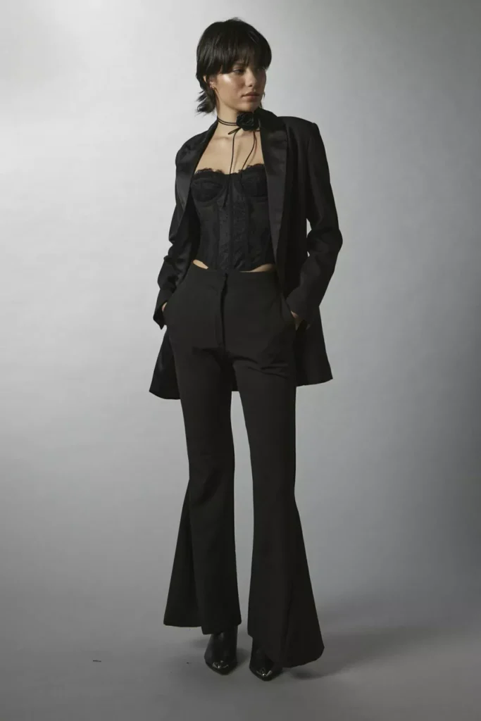 corset y pantalon de vestir negro PARIS by Flor Monis invierno 2024