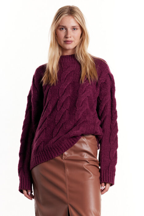 sweater purpura invierno 2024 Blend
