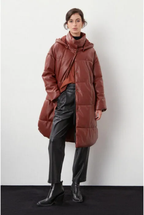 camperon marron invierno 2024 Akiabara