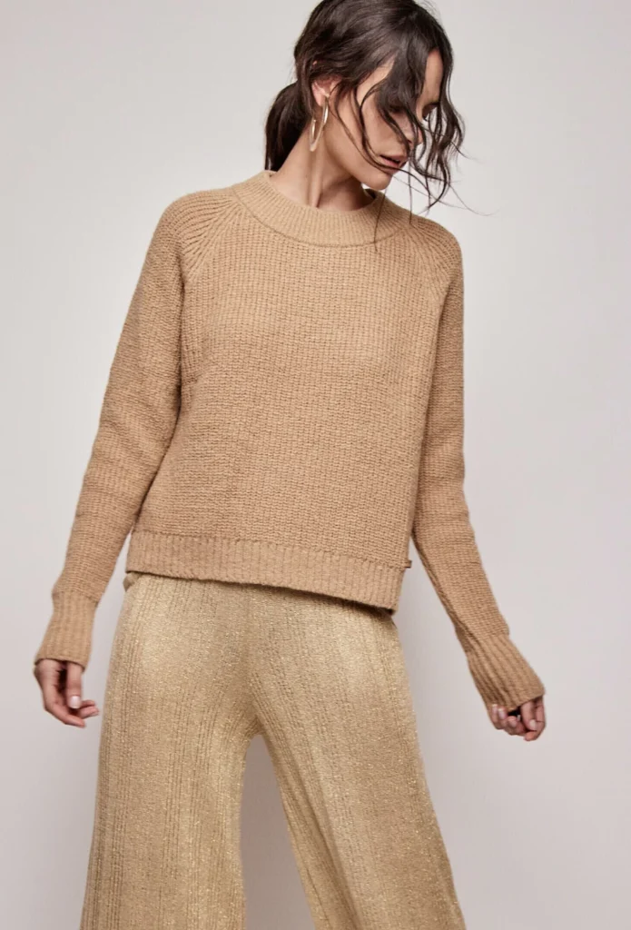 sweater beige invierno 2024 Agostina Bianchi