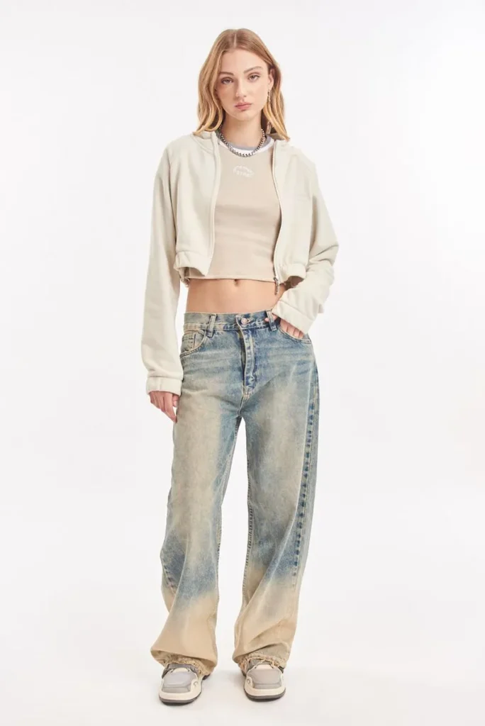 Outfits con jeans efecto gastado 47 Street