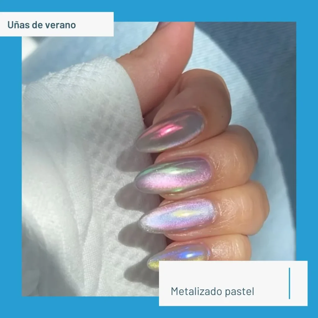 Unas metal pastel Manicura de verano