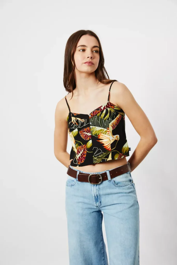 Blusa estampado selvatico y jeans